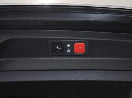 Peugeot - 5008