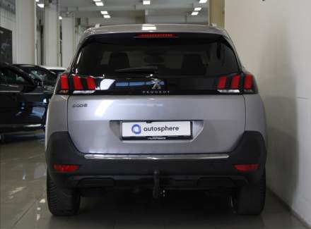 Peugeot - 5008
