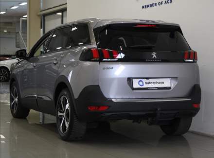 Peugeot - 5008