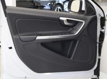 Volvo - S60