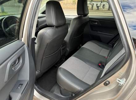 Toyota - Auris