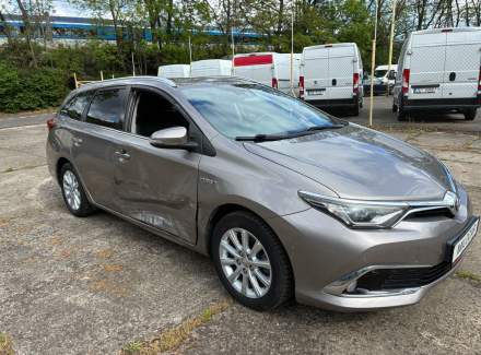 Toyota - Auris