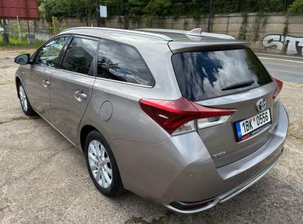 Toyota - Auris