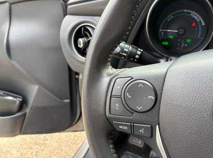 Toyota - Auris