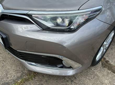 Toyota - Auris