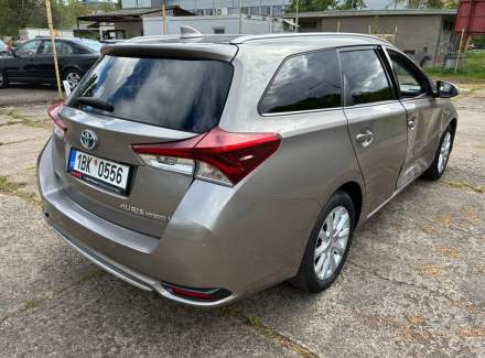 Toyota - Auris
