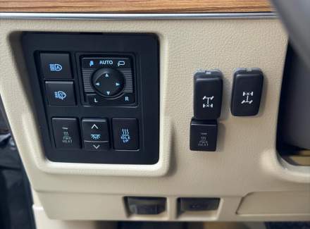 Toyota - Land Cruiser