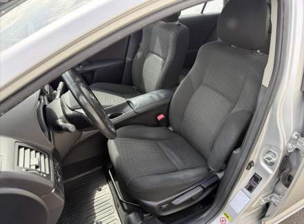Toyota - Avensis