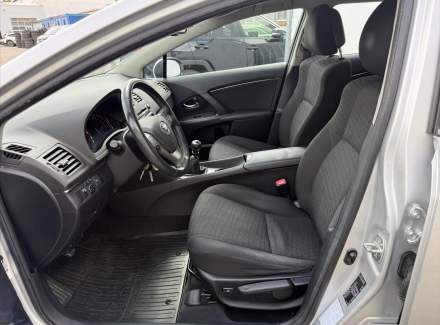Toyota - Avensis