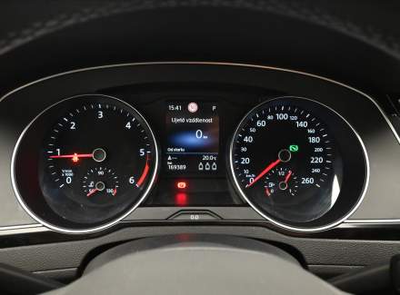 Volkswagen - Passat