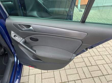 Volkswagen - Golf