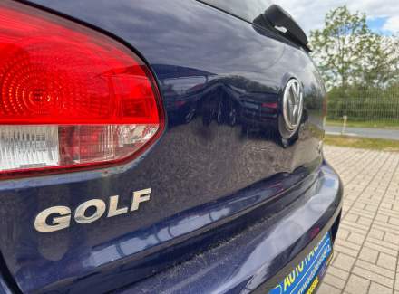 Volkswagen - Golf