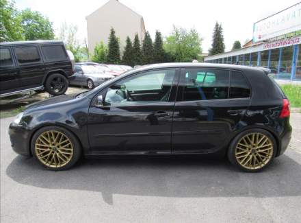 Volkswagen - Golf