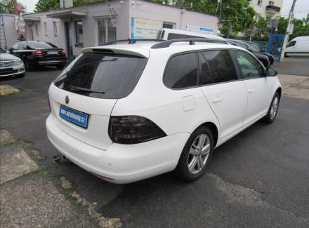Volkswagen - Golf