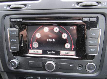 Volkswagen - Golf