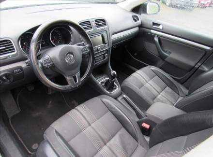 Volkswagen - Golf