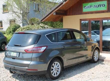 Ford - S-MAX