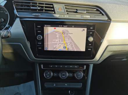 Volkswagen - Touran