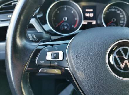 Volkswagen - Touran