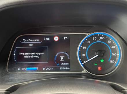 Nissan - Leaf