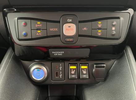 Nissan - Leaf