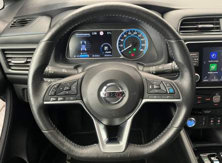 Nissan - Leaf