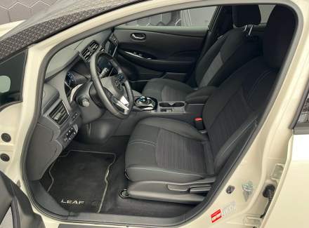 Nissan - Leaf