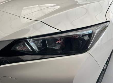 Nissan - Leaf