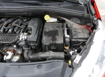 Peugeot - 208