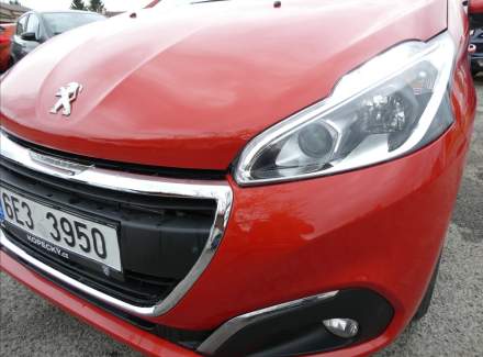 Peugeot - 208