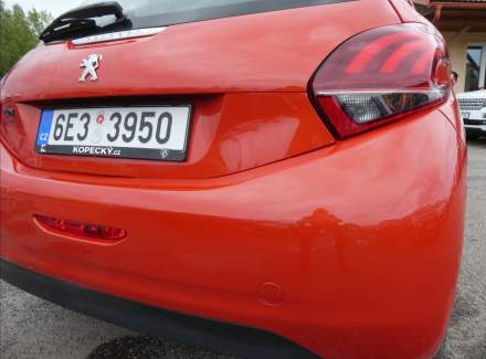 Peugeot - 208