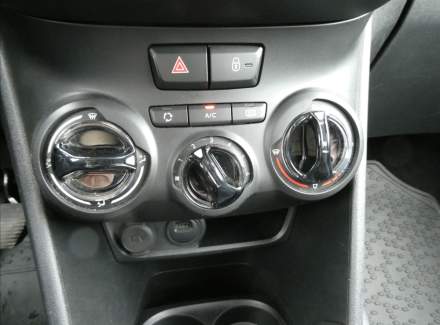 Peugeot - 208