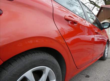 Peugeot - 208
