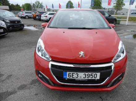 Peugeot - 208
