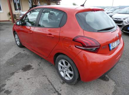 Peugeot - 208