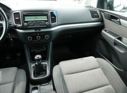 Volkswagen - Sharan