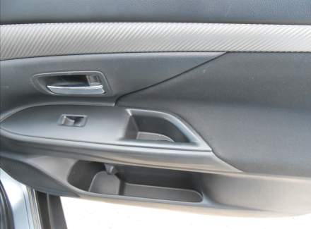 Mitsubishi - Outlander