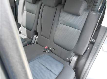 Mitsubishi - Outlander