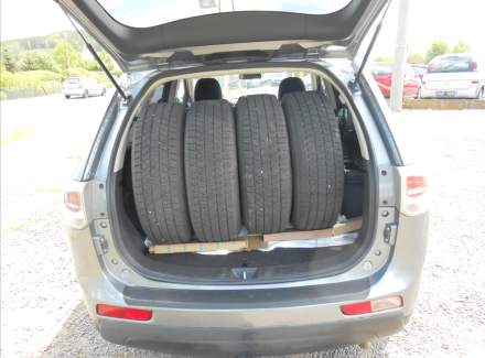 Mitsubishi - Outlander