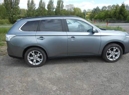 Mitsubishi - Outlander