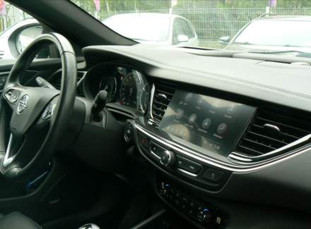 Opel - Insignia