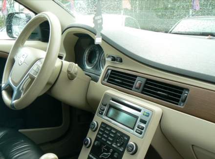 Volvo - XC70
