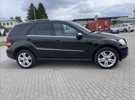 Mercedes-Benz - M-class