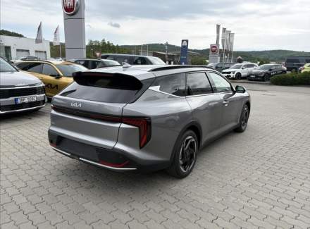 Kia - Avella