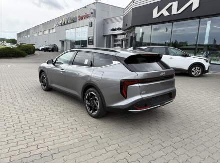 Kia - Avella