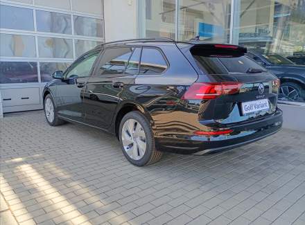 Volkswagen - Golf