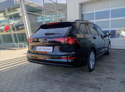 Volkswagen - Golf