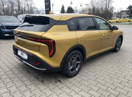 Kia - K4