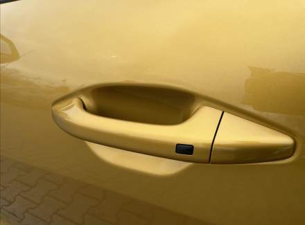 Kia - K4