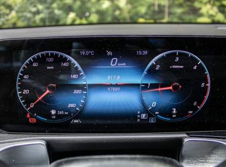 Mercedes-Benz - GLB